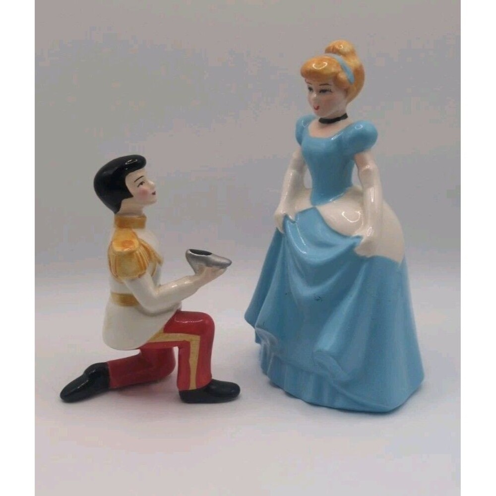 Set VTG Cinderella & Prince Charming Ceramic Figurines Japan Disney Store